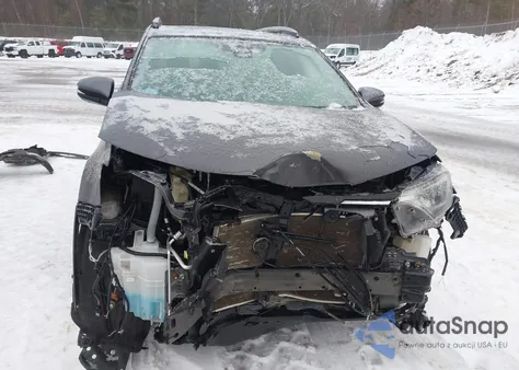 2018 Toyota Rav4 Xle z USA, uszkodzony, nr VIN JTMRFREV7JJ187618